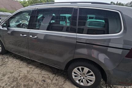 VW Sharan 82.000 km 22.444 &euro; Dornstadt 89160