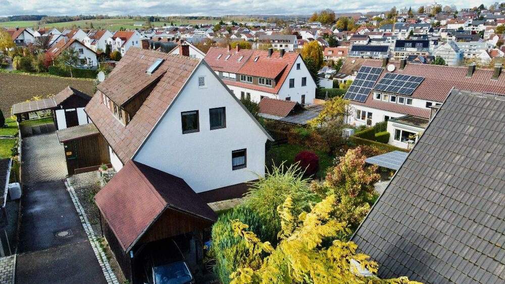 Schmucke und sehr gemütliche Doppelhaushälfte in Top-Lage 4 zimmer