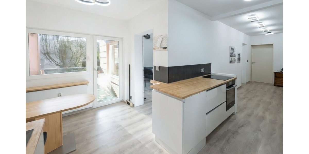 Großzügige 3,5-Zimmer-Wohnung mit Südbalkon, Stellplatz und modernisiertem Badezimmer - Etagenwohnung Senden | Angebot:26975249