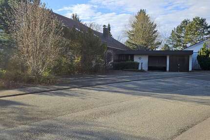 Haus zum Kaufen in Ehingen 985.000 € 541 m² 20 zimmer