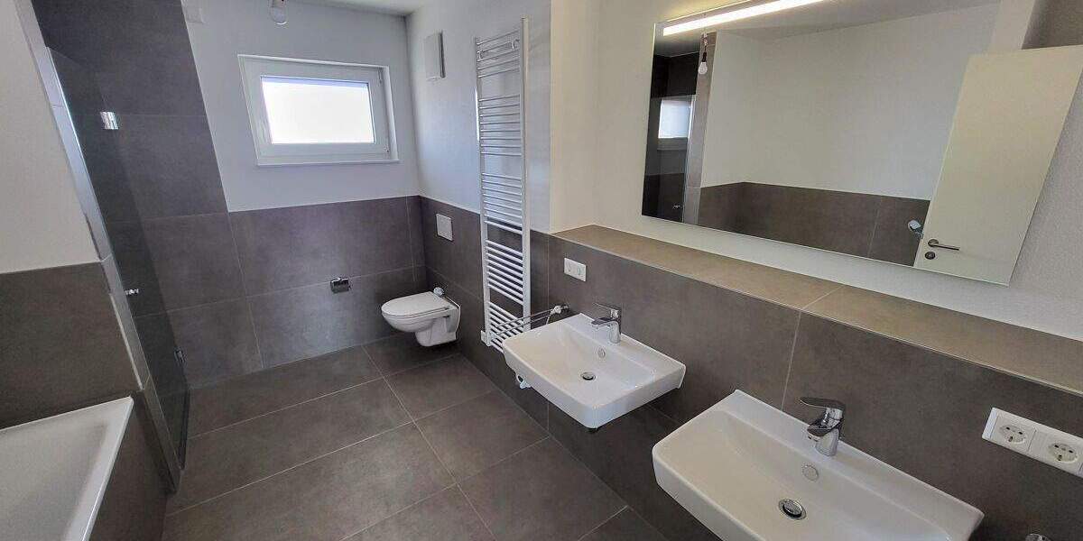 Etagenwohnung Neu-Ulm Burlafingen - 3 Zimmer, 137 m&sup2;, 1.725&euro; | Angebot:25728452