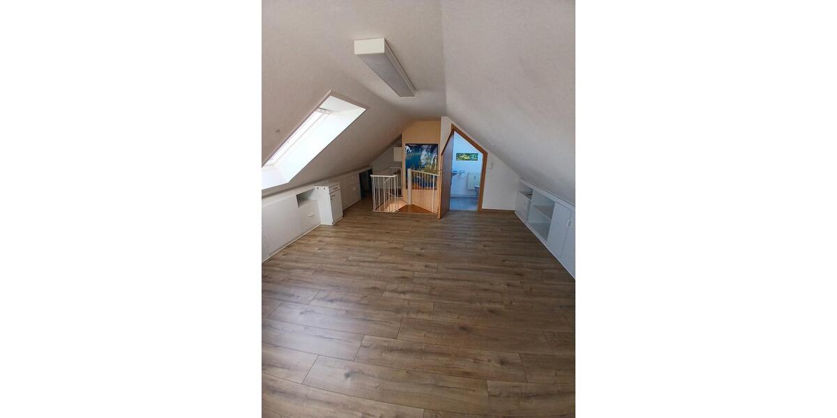 Dachgeschoßwohnung Elchingen Oberelchingen - 2.5 Zimmer, 78 m&sup2;, 1.400&euro; | Angebot:26284496