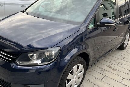 VW Touran 159.000 km 8.299 &euro; Bad Überkingen 73337