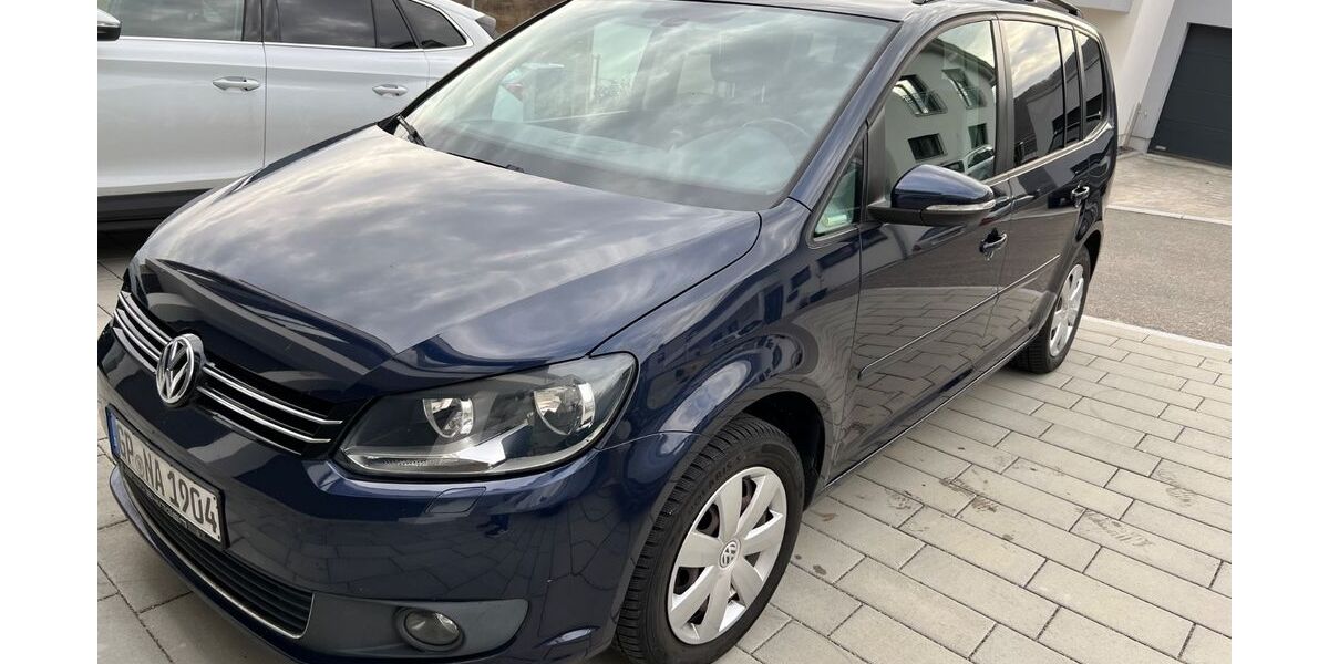VW Touran 159.000 km 8.299 &euro; Bad Überkingen 73337