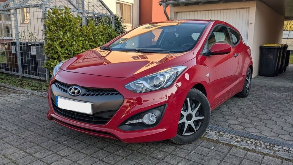 i30