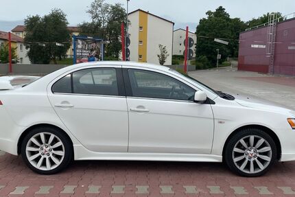 Mitsubishi Lancer 87.000 km 10.000 &euro; Ulm 89075
