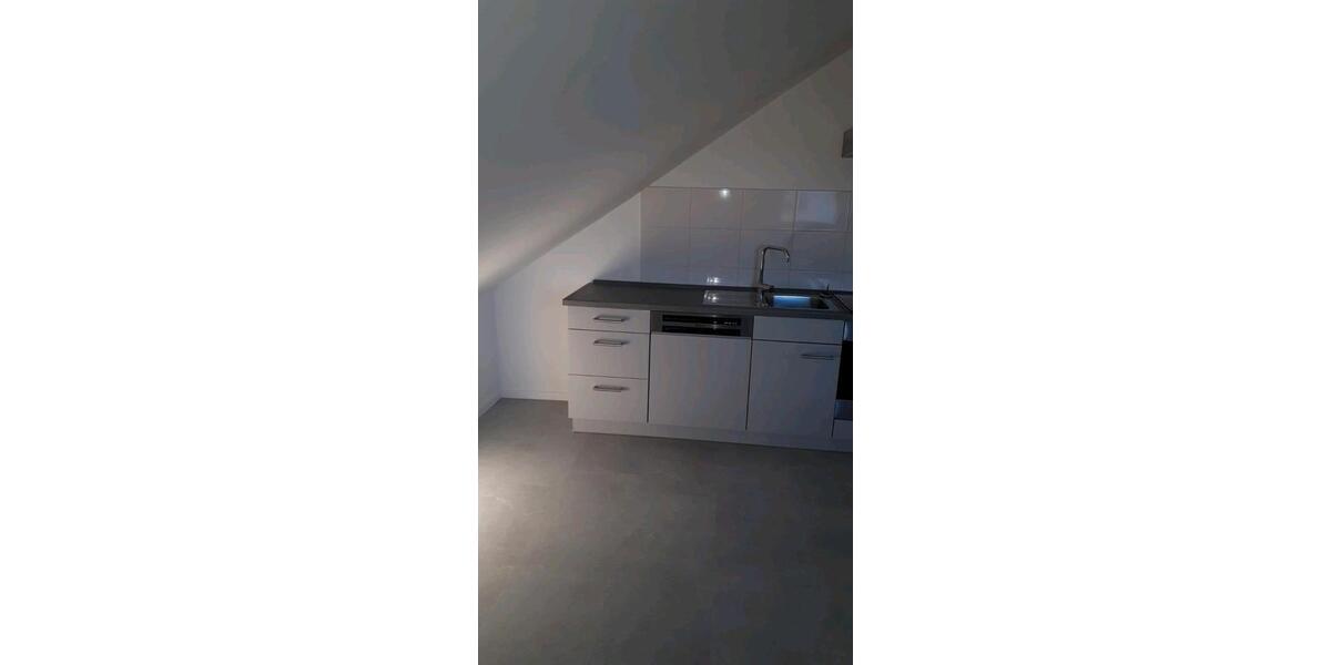 Dachgeschoßwohnung Kötz - 3 Zimmer, 110 m&sup2;, 950&euro; | Angebot:26363027