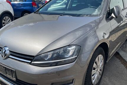 VW Golf 76.000 km 10.890 &euro; Ichenhausen-Hochwang 89335