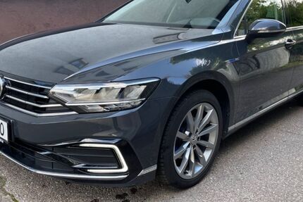 VW Passat 98.000 km 19.490 &euro; Neu-Ulm (Pfuhl) 89233