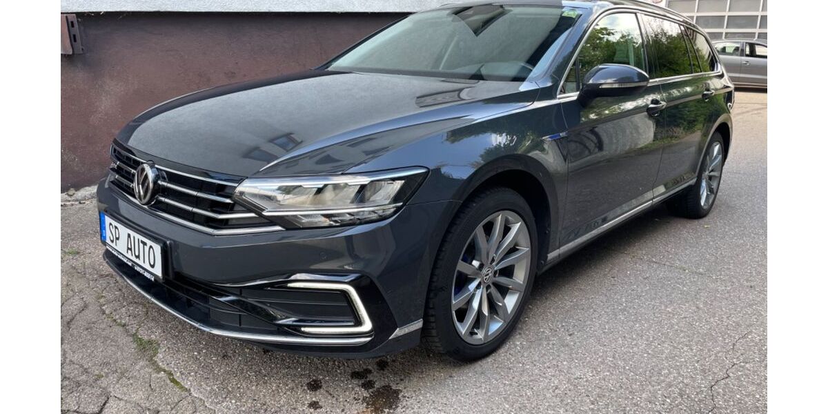 VW Passat 98.000 km 19.490 &euro; Neu-Ulm (Pfuhl) 89233