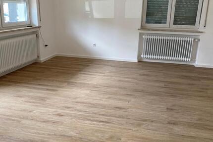 Wohnung Ichenhausen - 3 Zimmer, 89 m&sup2;, 1.100&euro; | Angebot:24756989