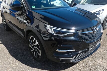 Opel Grandland (X) 111.000 km 11.980 &euro; Neu-Ulm 89231