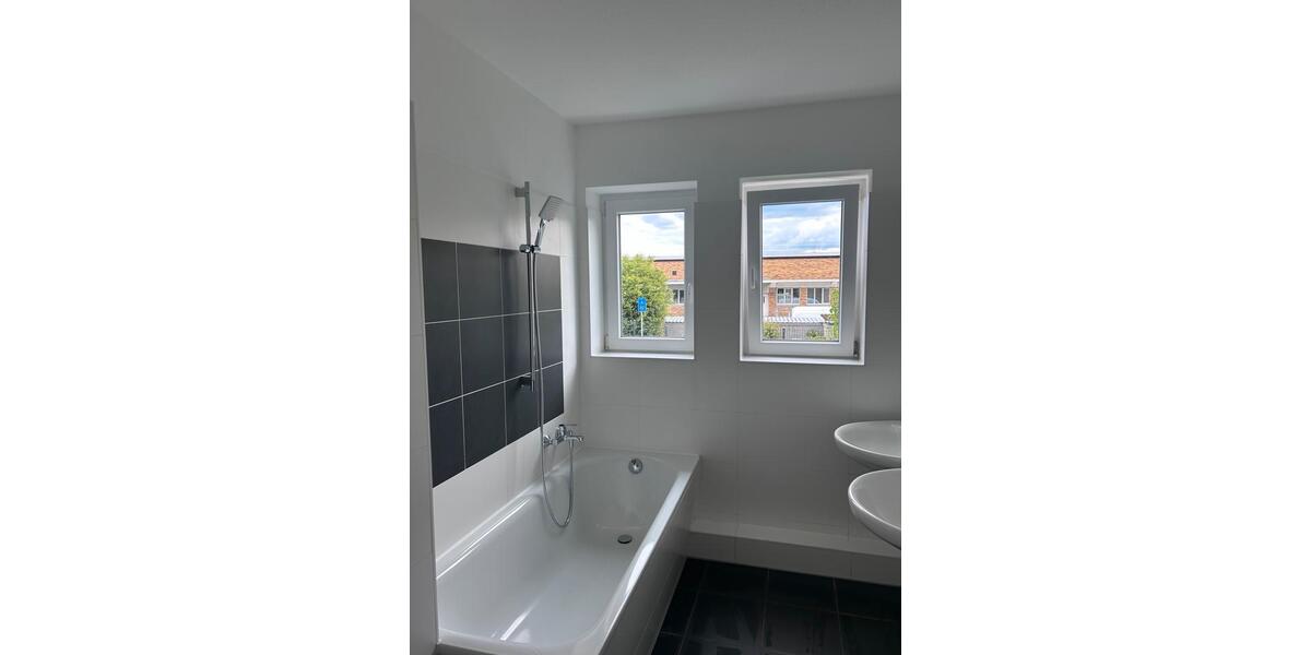 Hochparterre Ulm Donautal - 2.5 Zimmer, 73 m&sup2;, 763&euro; | Angebot:26654949