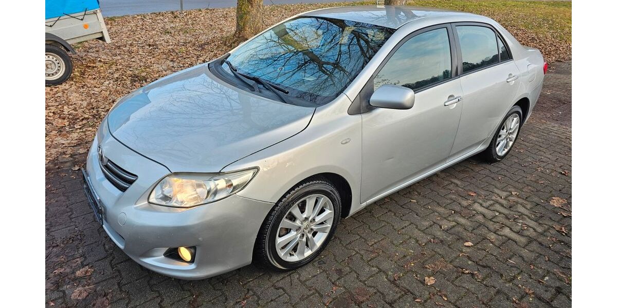 Toyota Corolla 175.000 km 4.990 &euro; Herbrechtingen 89542