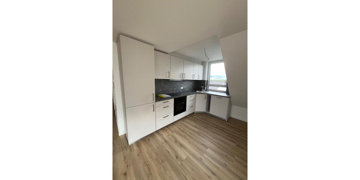 Dachgeschoßwohnung Neu-Ulm Burlafingen - 3 Zimmer, 73 m&sup2;, 900&euro; | Angebot:25639598