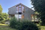 Großzügiges Architektenhaus im Grünen mit Weitblick – befristet!