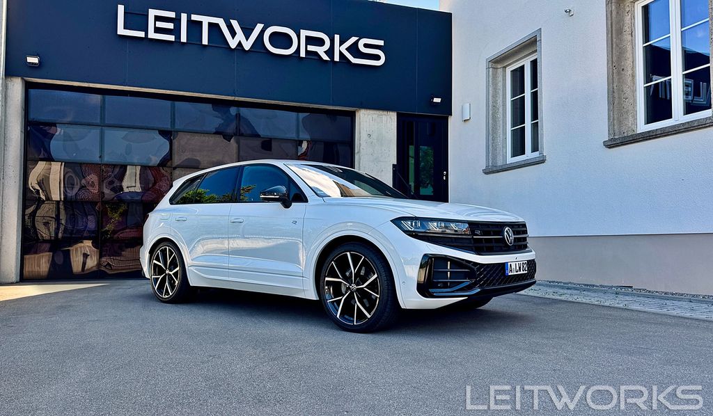 VW Touareg 9.900 km 71.400 € Herbrechtingen 89542