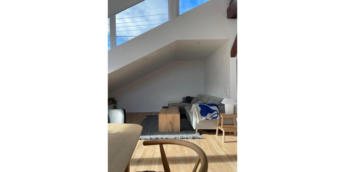 Lichtdurchflutete 3-Zimmer Wohnung mit Garage 3 zimmer