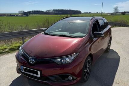 Toyota Auris Touring Sports 125.295 km 12.500 &euro; Ulm 89077