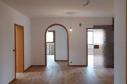 Wohnung Blaustein - 4 Zimmer, 170 m&sup2;, 1.750&euro; | Angebot:24859616