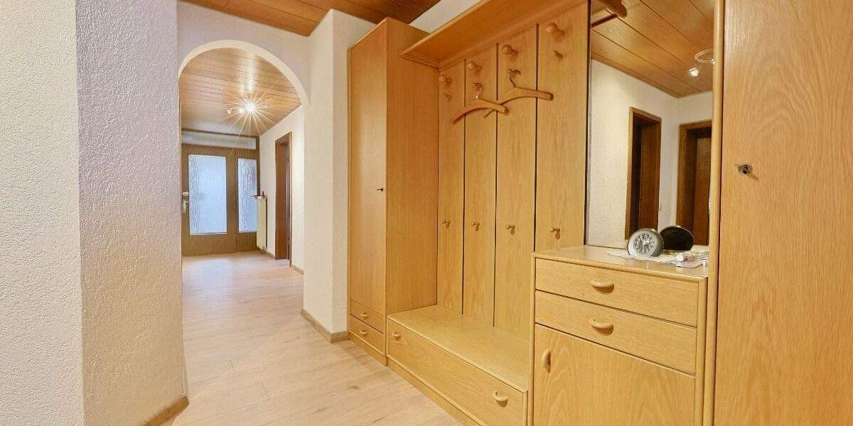 Frisch renovierte 3,5-Zimmer-Wohnung mit Balkon in ErbachErsingen 3 zimmer