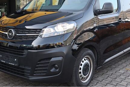 Opel Vivaro 61.000 km 23.990 € Ulm 89073