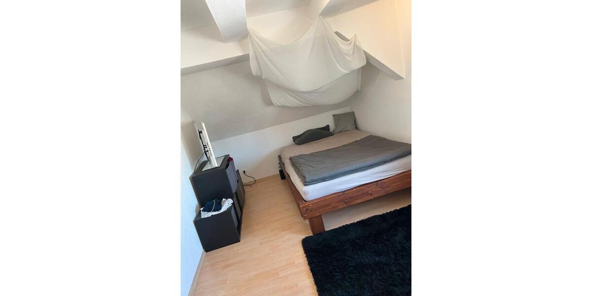 Dachgeschoßwohnung Ehingen (Donau) - 3 Zimmer, 80 m&sup2;, 950&euro; | Angebot:24741627