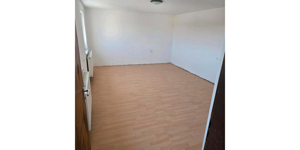 Etagenwohnung Lonsee - 6 Zimmer, 140 m&sup2;, 1.300&euro; | Angebot:26665993