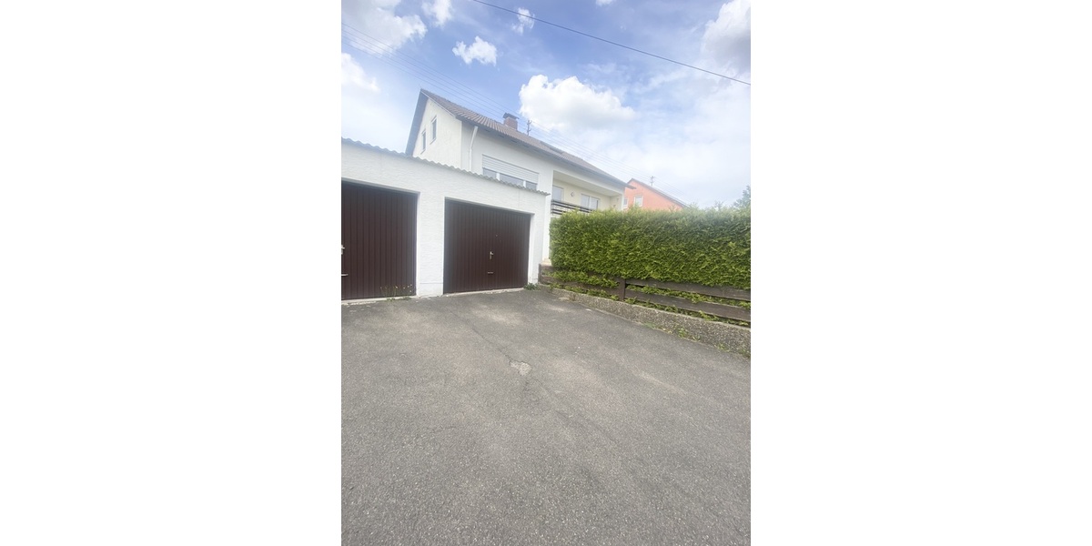 Charmante 4-Zimmer DG-Wohnung mit eigenem Garten+Garage+Stellplatz in TOP Lage! - Dachgeschoßwohnung Illertissen | Angebot:26647022