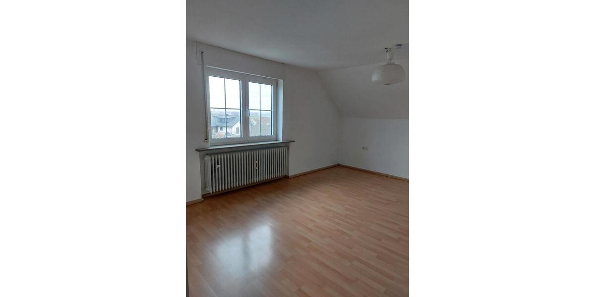 Etagenwohnung Niederstotzingen - 3 Zimmer, 81 m&sup2;, 950&euro; | Angebot:26681923