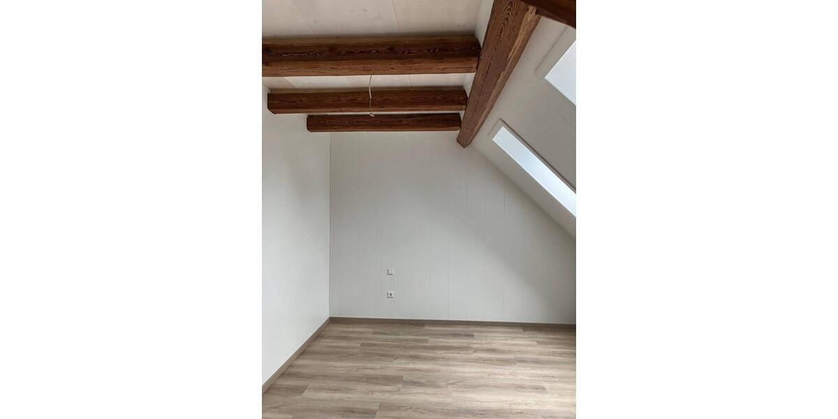 Dachgeschoßwohnung Ichenhausen - 2 Zimmer, 82 m&sup2;, 904&euro; | Angebot:26456204