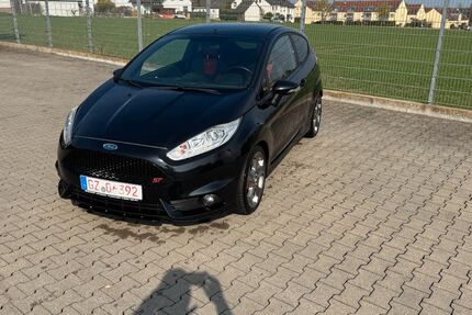 Ford Fiesta 155.200 km 7.350 &euro; Kötz 89359