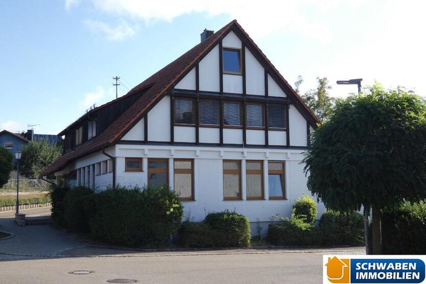 HELL & FREUNDLICH: kleinere Büro-Ladeneinheit in zentraler Lage Heldenfingens zu vermieten! zimmer