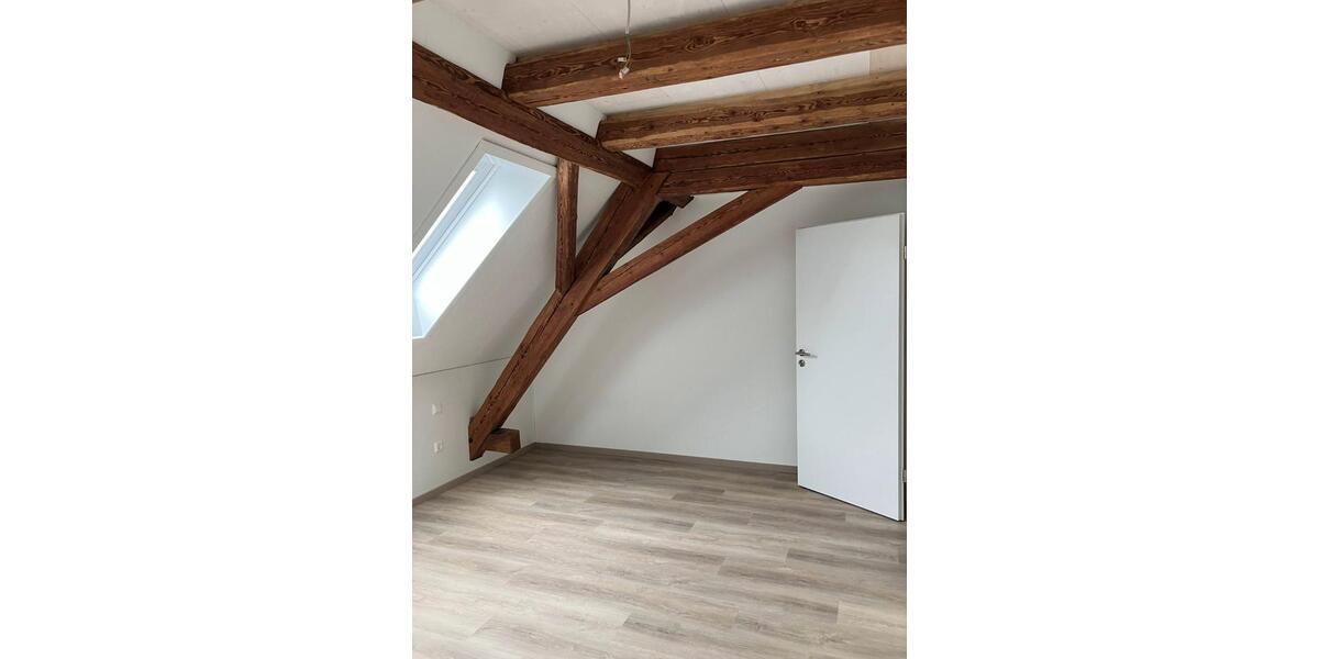 Dachgeschoßwohnung Ichenhausen - 2 Zimmer, 82 m&sup2;, 904&euro; | Angebot:26456204