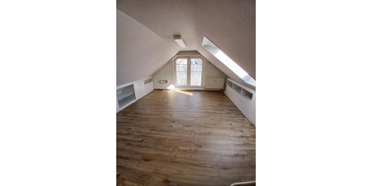 Dachgeschoßwohnung Elchingen Oberelchingen - 2.5 Zimmer, 78 m&sup2;, 1.400&euro; | Angebot:26284496