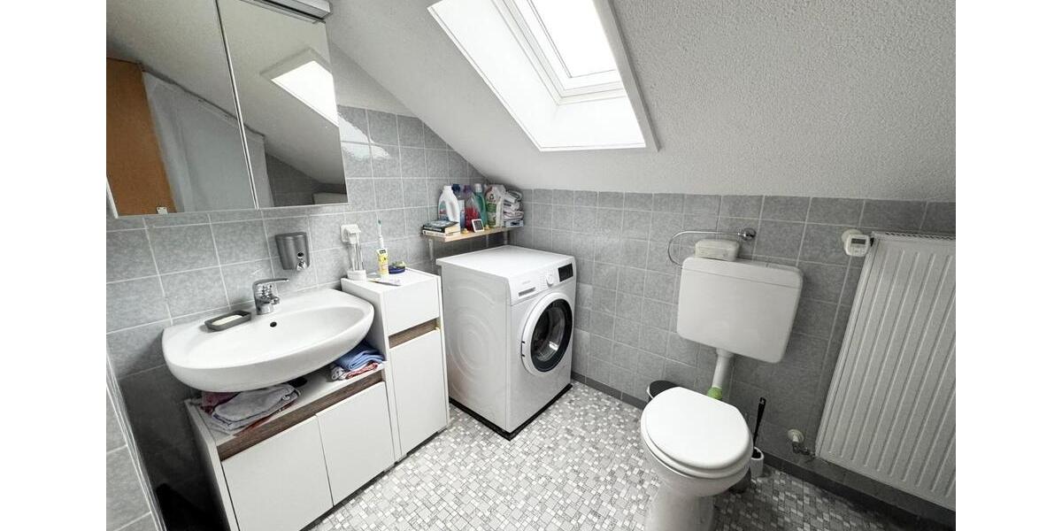 Dachgeschoßwohnung Illertissen - 3.5 Zimmer, 74 m&sup2;, 255.000&euro; | Angebot:26151779