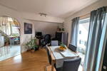 Ansprechende & sonnenverwöhnte 2 Zimmer DG Wohnung mit Stellplatz & Balkon