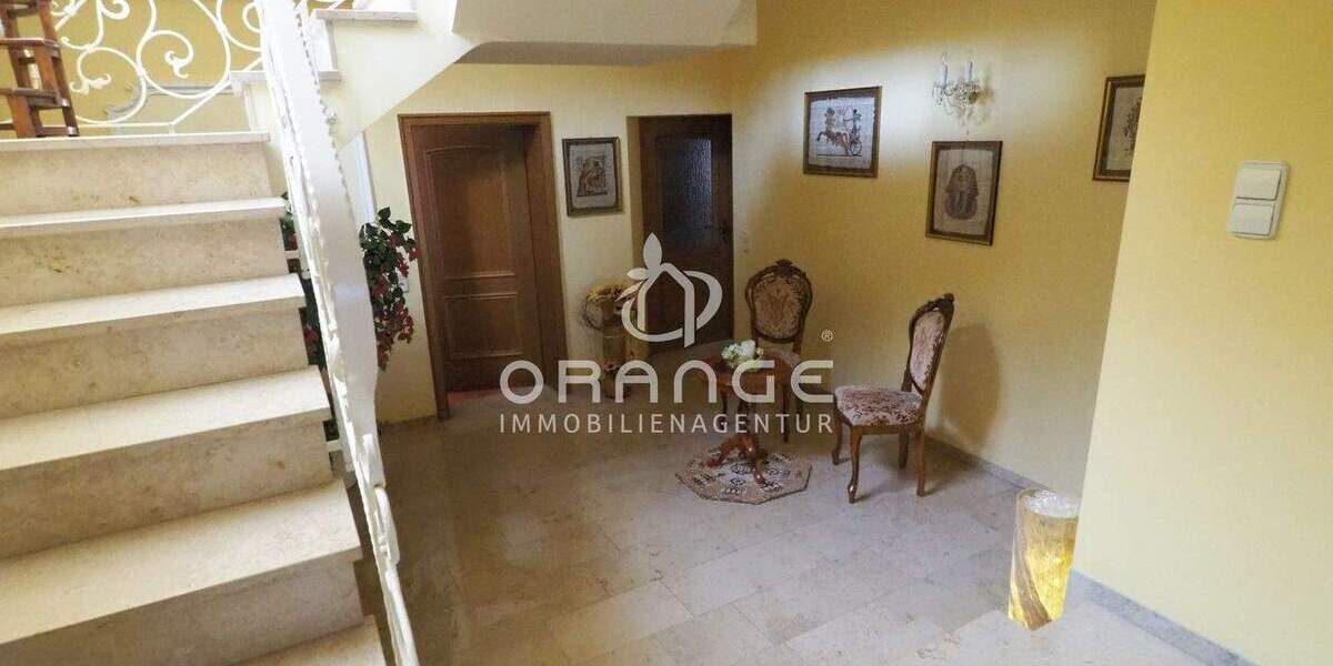 Mehrfamilienhaus, Wohnhaus Blaubeuren - 7 Zimmer, 226 m&sup2;, 975.000&euro; | Angebot:25678543