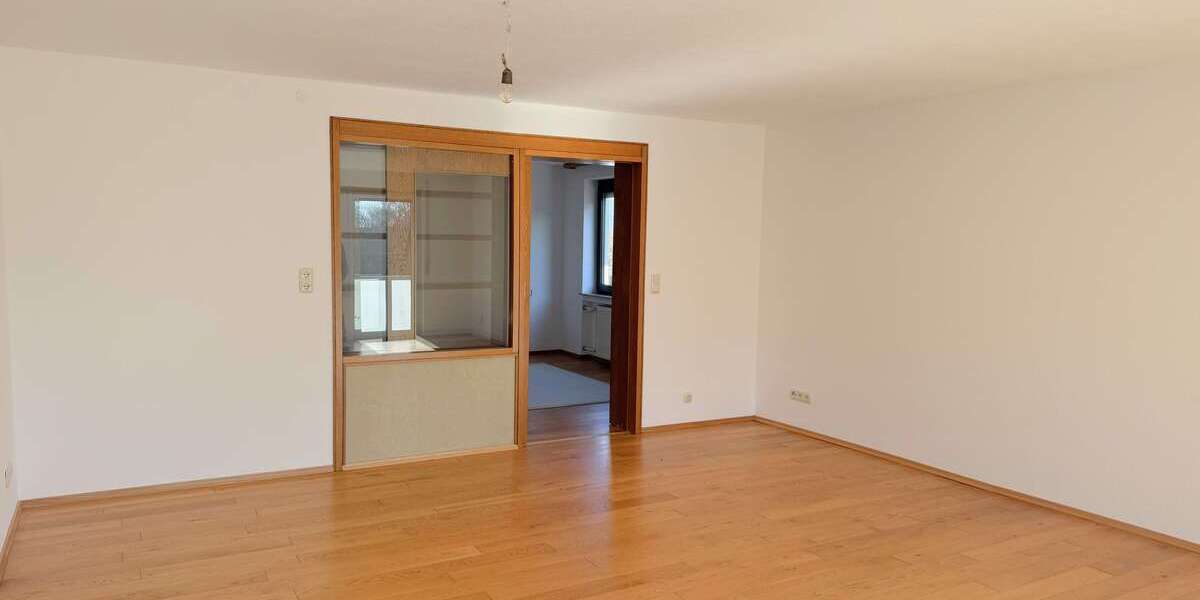 Etagenwohnung Laupheim - 4 Zimmer, 90 m&sup2;, 900&euro; | Angebot:26927188