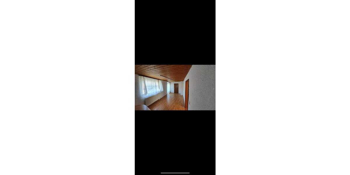 Etagenwohnung Ichenhausen - 3 Zimmer, 80 m&sup2;, 850&euro; | Angebot:26579855