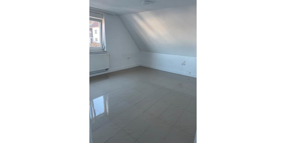 Dachgeschoßwohnung Blaustein - 4 Zimmer, 80 m&sup2;, 1.300&euro; | Angebot:25255273