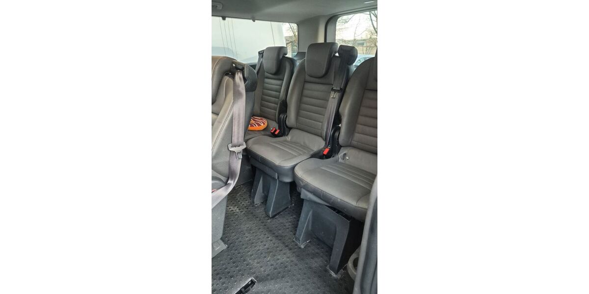 Ford Tourneo Custom 80.000 km 31.000 &euro; Neu Ulm 89231