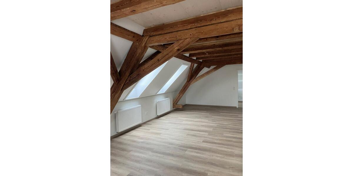 Dachgeschoßwohnung Ichenhausen - 2 Zimmer, 82 m&sup2;, 904&euro; | Angebot:26456204