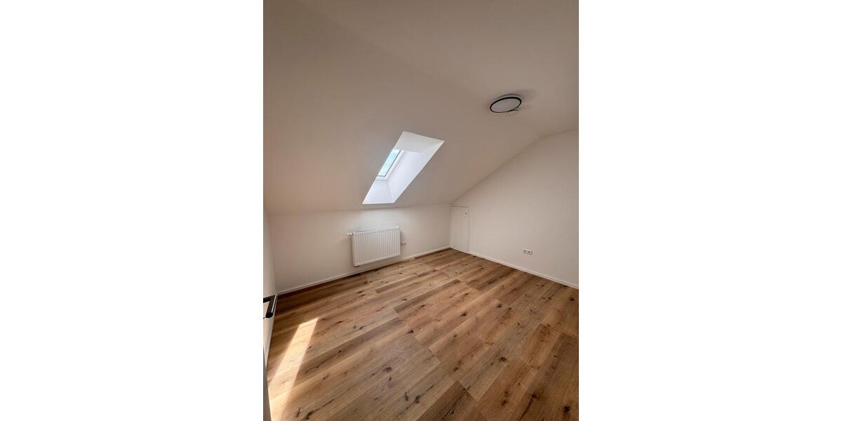 Etagenwohnung Neu-Ulm Ludwigsfeld - 4 Zimmer, 80 m&sup2;, 1.312&euro; | Angebot:26087673
