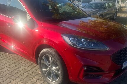 Ford Kuga 71.500 km 27.990 € Pfaffenhofen 89284