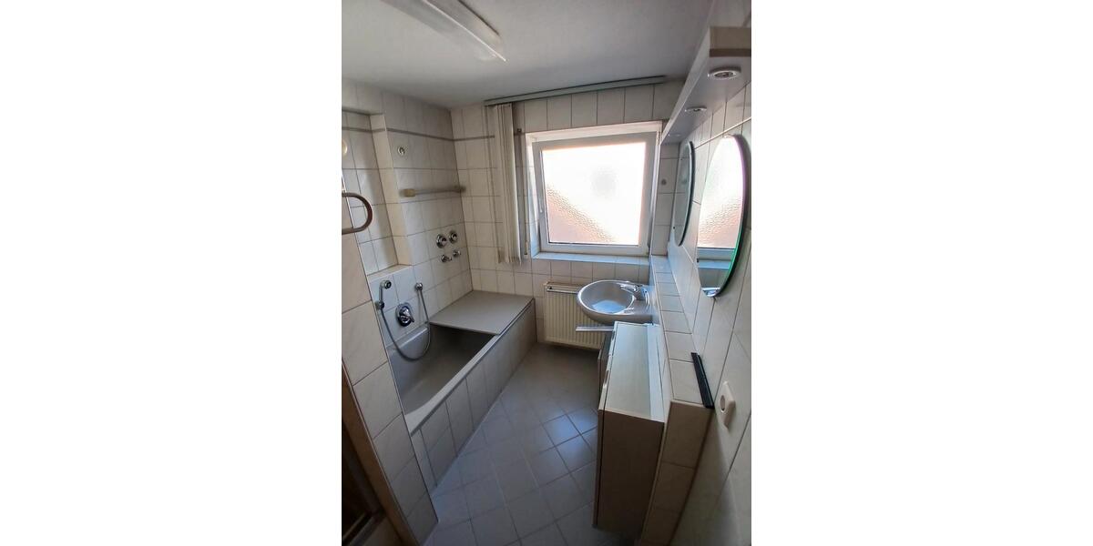 Dachgeschoßwohnung Elchingen Oberelchingen - 2.5 Zimmer, 78 m&sup2;, 1.400&euro; | Angebot:26284496