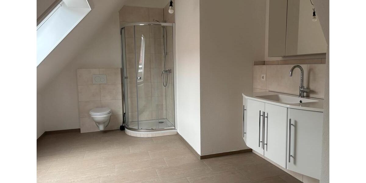 Dachgeschoßwohnung Ehingen (Donau) - 4 Zimmer, 106 m&sup2;, 990&euro; | Angebot:25404756