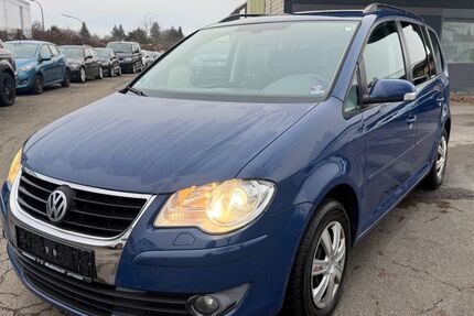 VW Touran 141.400 km 4.990 € Neu-Ulm 89231