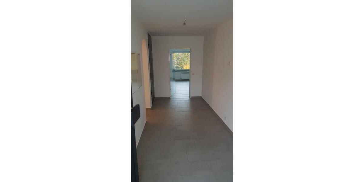 Erdgeschoßwohnung Ehingen (Donau) - 4 Zimmer, 127 m&sup2;, 1.200&euro; | Angebot:26238397