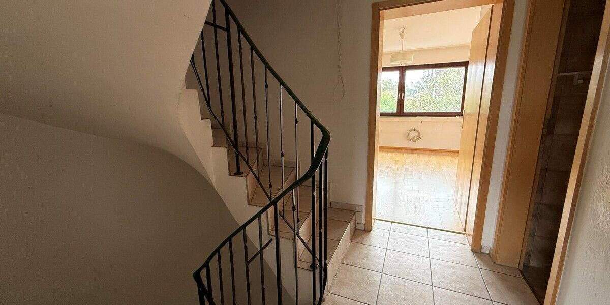 Reihenmittelhaus Pfaffenhofen an der Roth Pfaffenhofen - 5 Zimmer, 124 m&sup2;, 348.000&euro; | Angebot:25698722